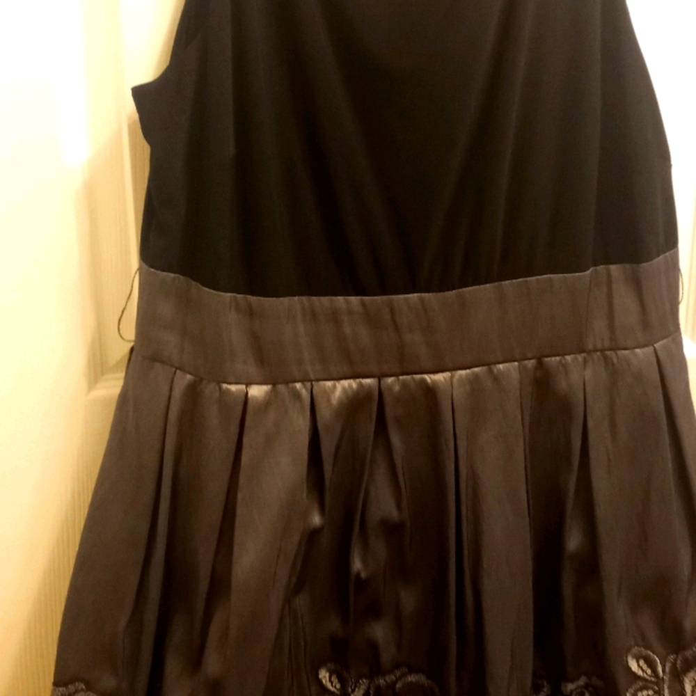Sleeveless dress